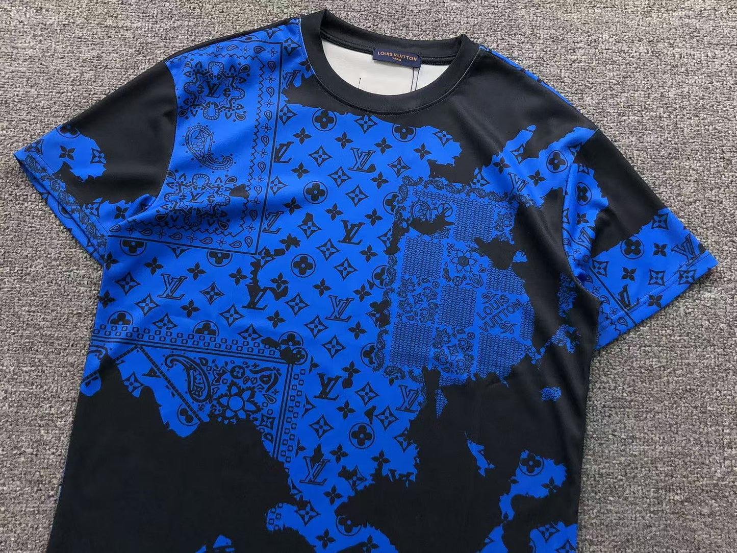 T-SHIRT LV