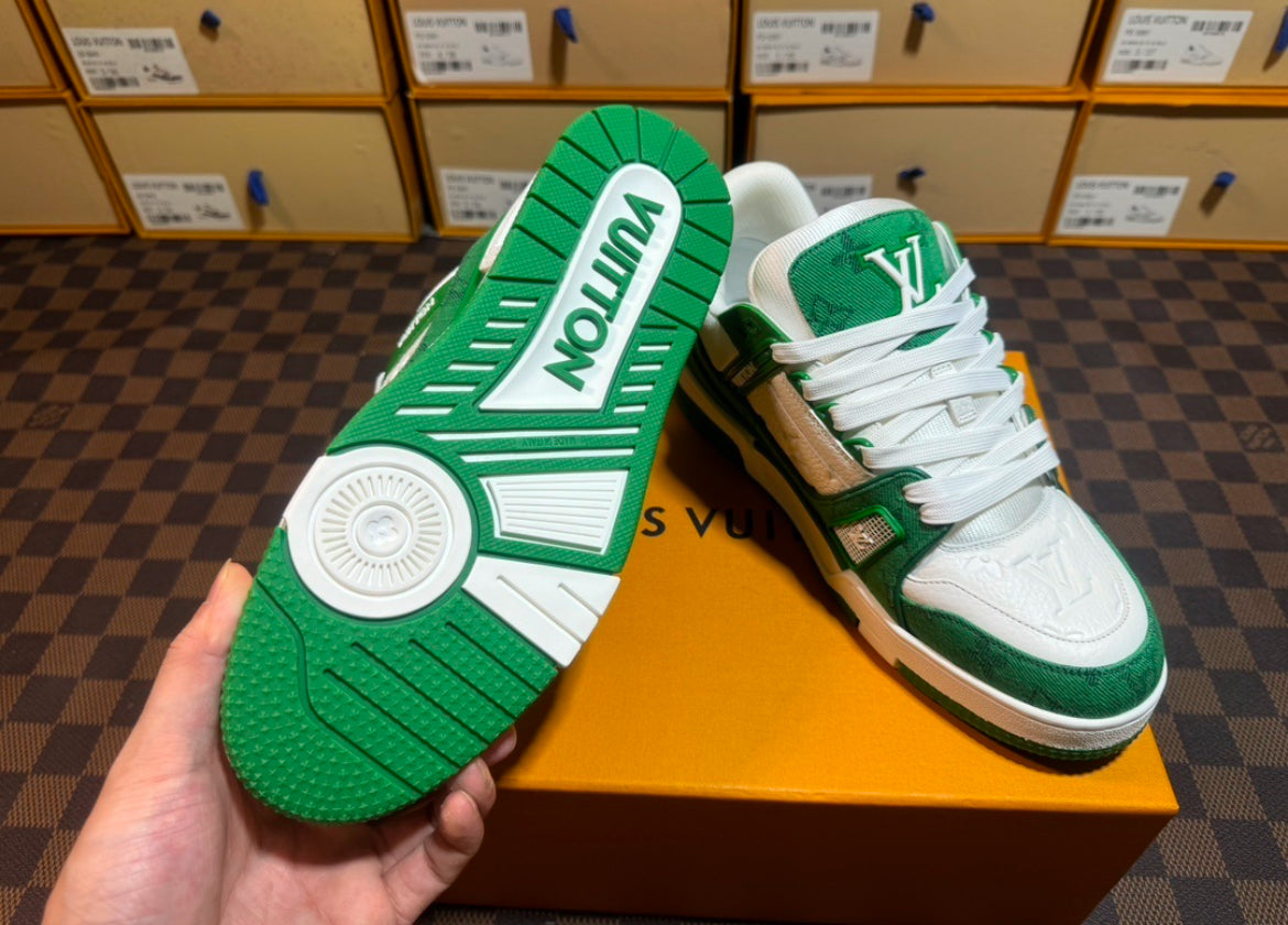 LV TRAINER
