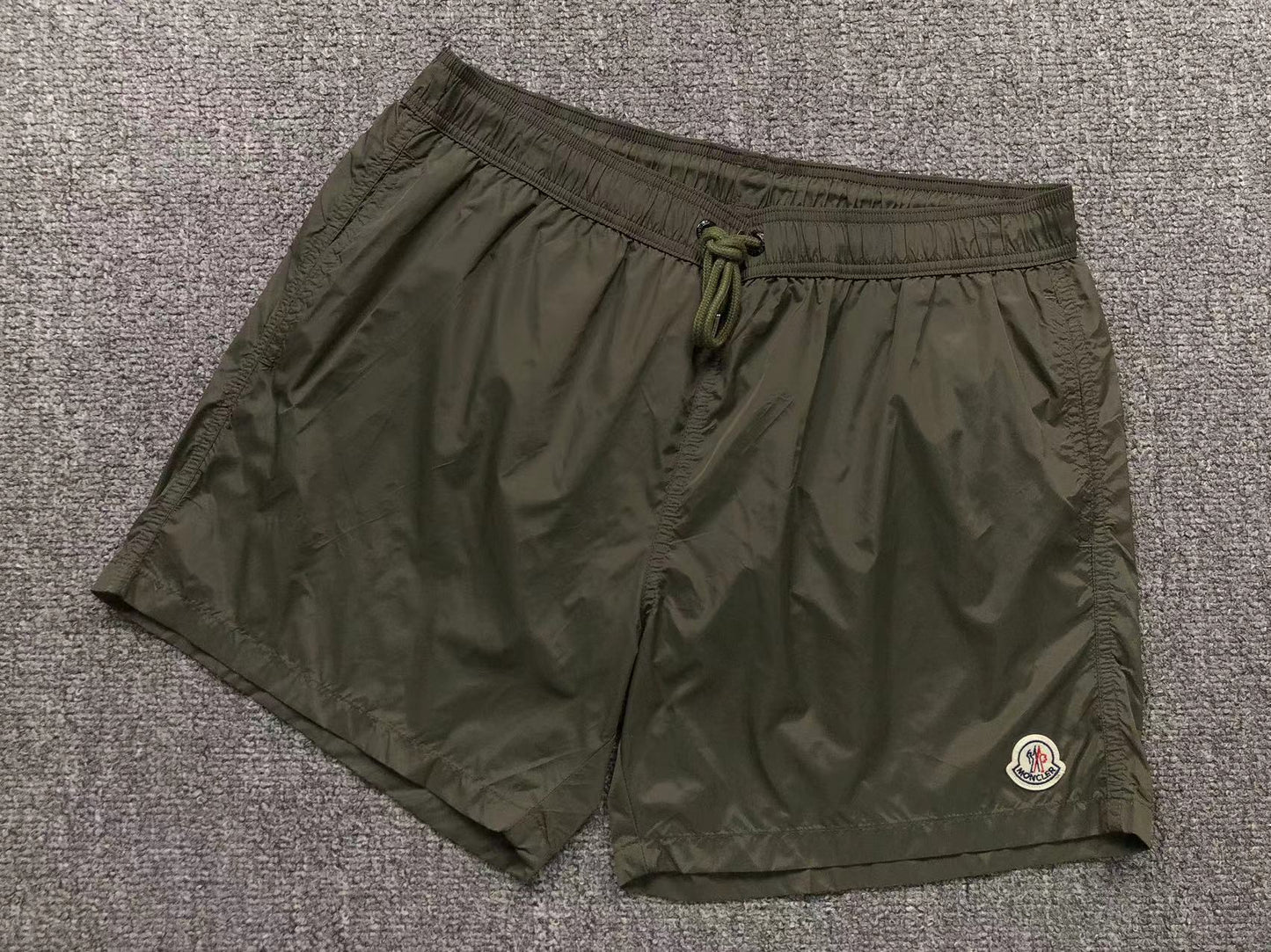 COSTUME MONCLER