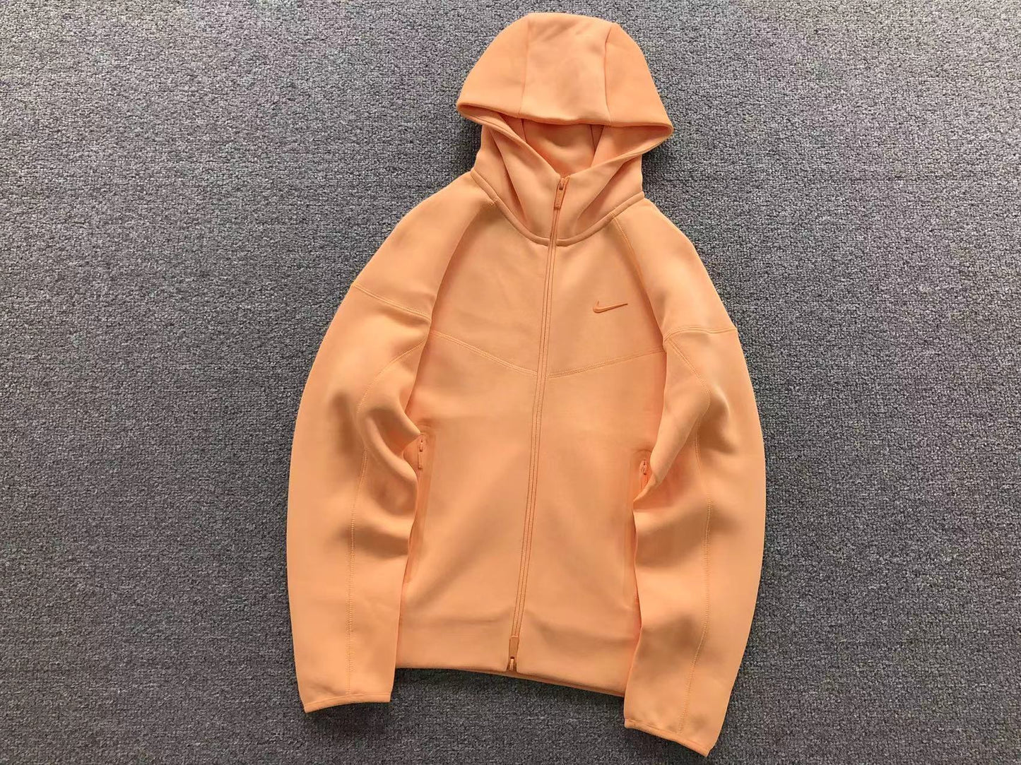 TUTA NIKE TECH FLEECE x NOCTA