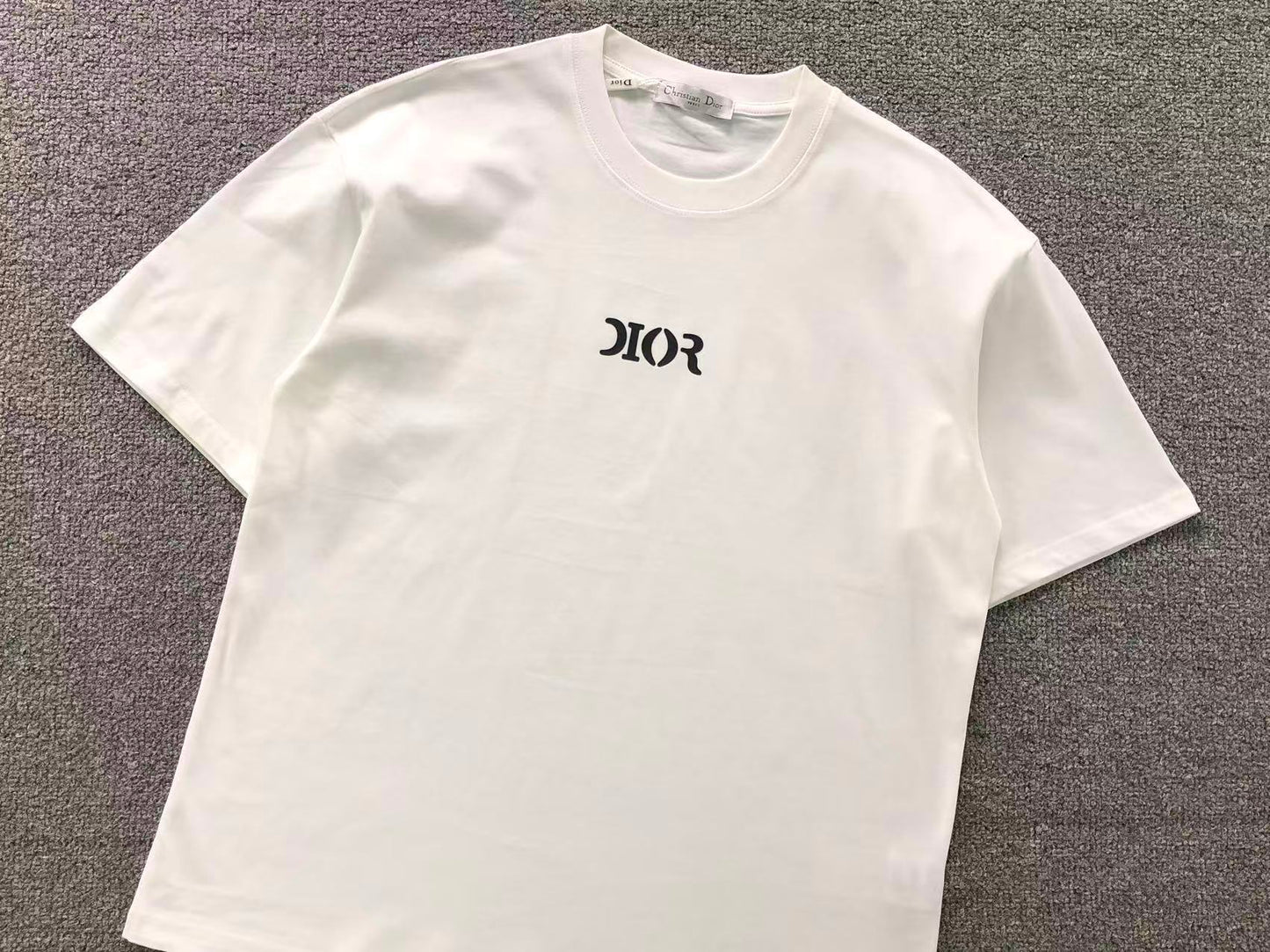 T-SHIRT DIOR