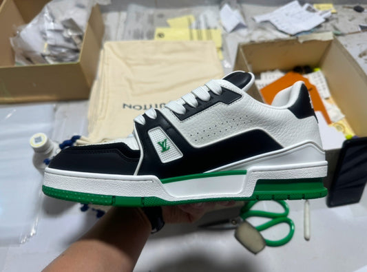 LV TRAINER