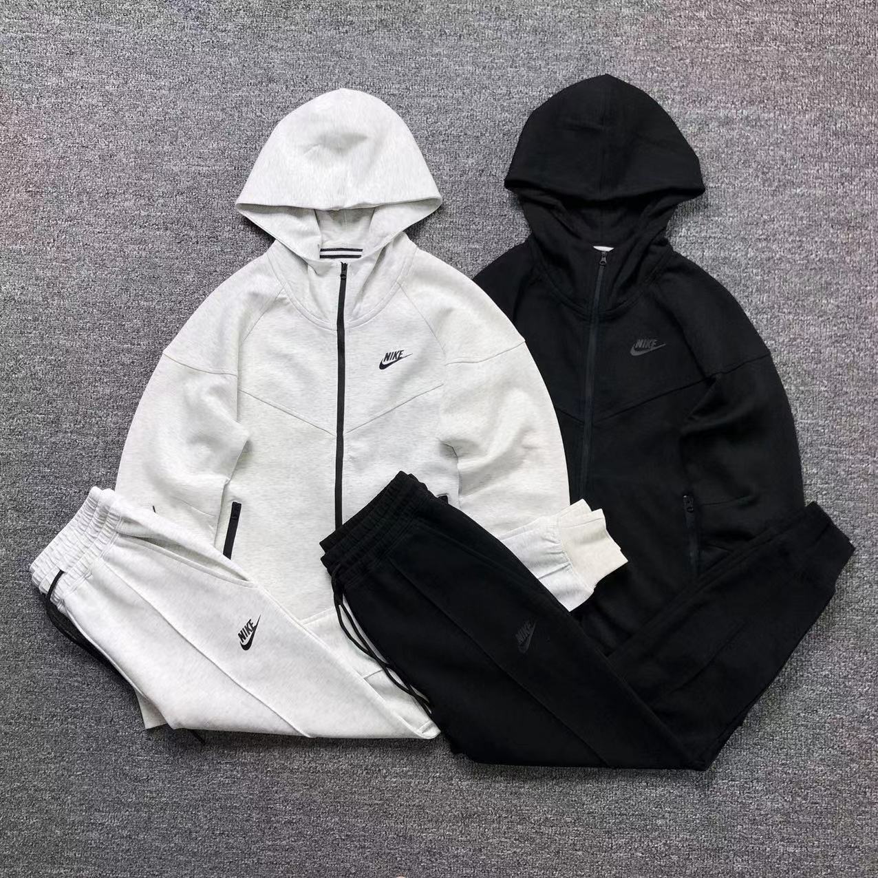 NIKE TECH FLEECE
