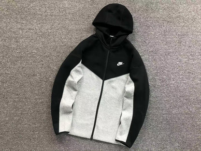 NIKE TECH FLEECE