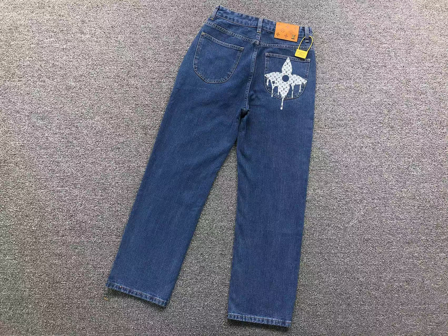 JEANS LV