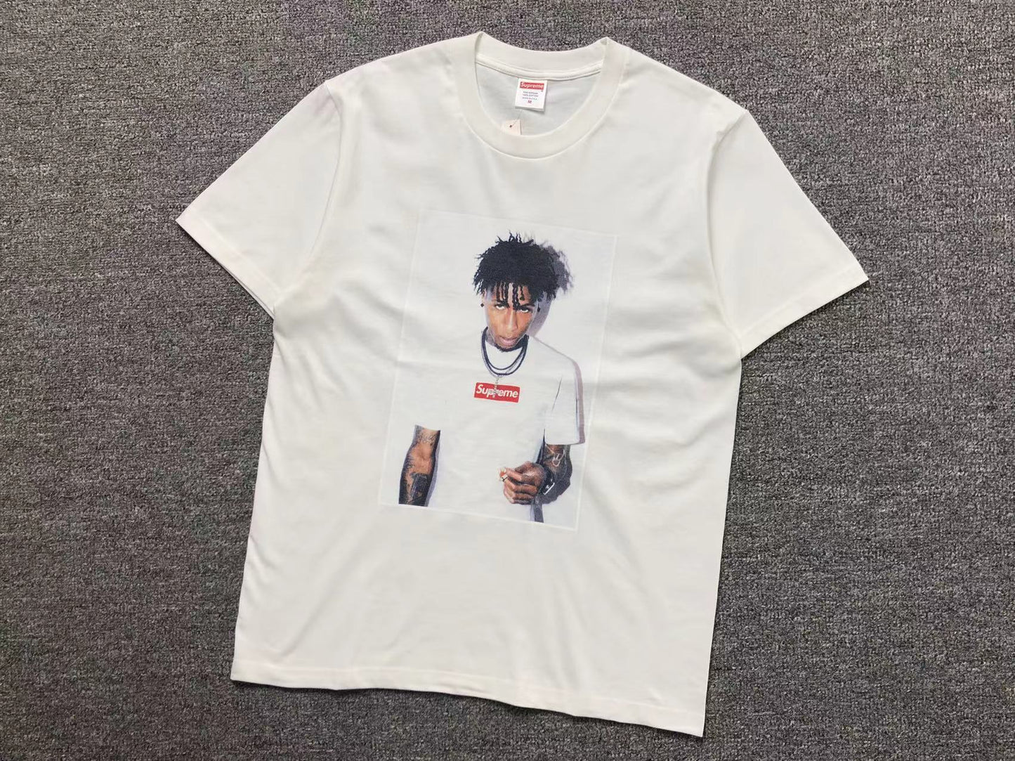 T-SHIRT SUPREME