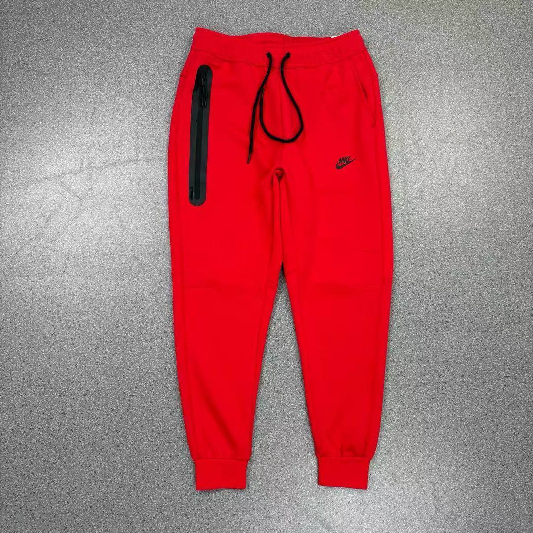 TUTA NIKE TECH FLEECE