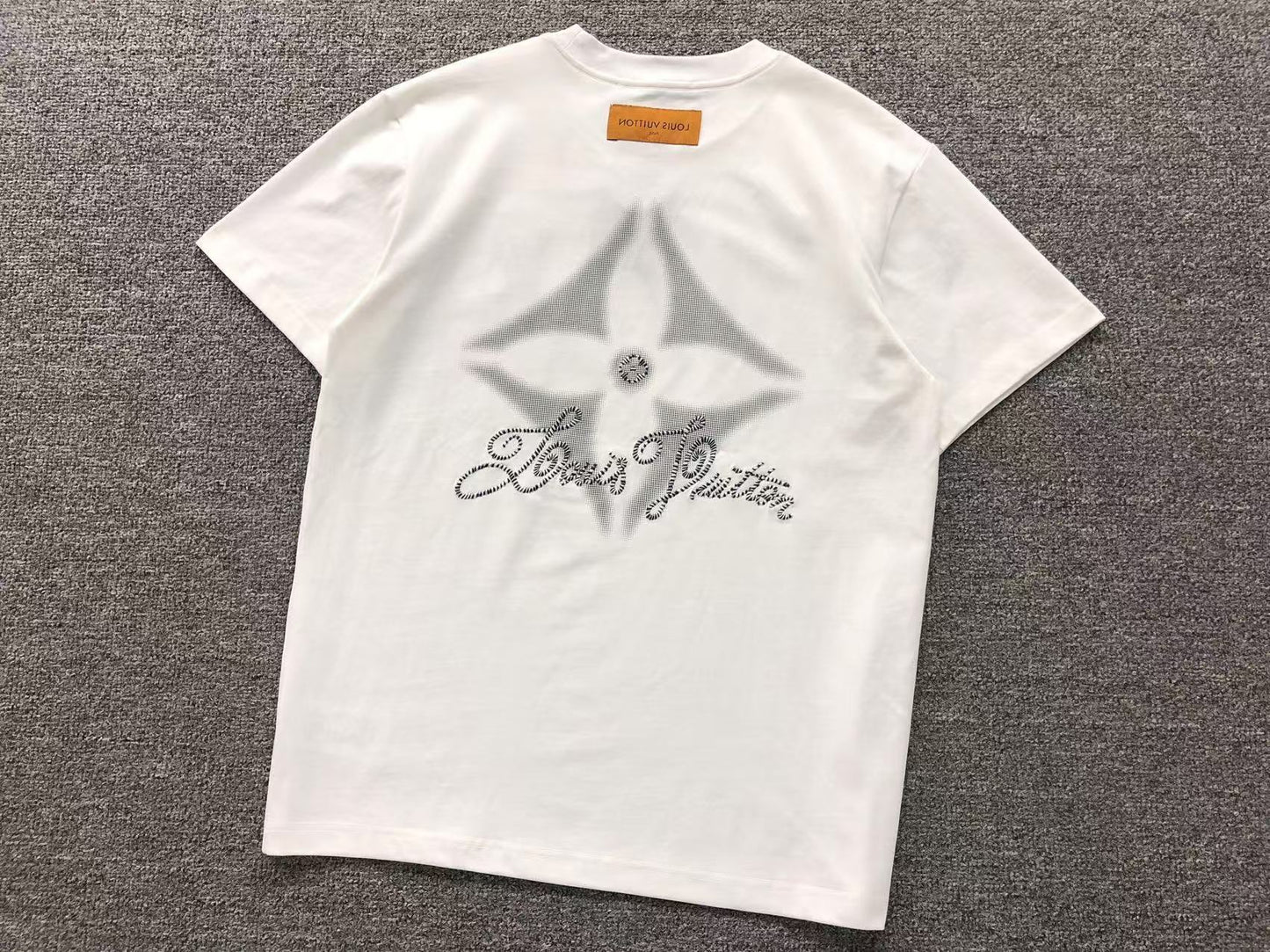 T-SHIRT LV