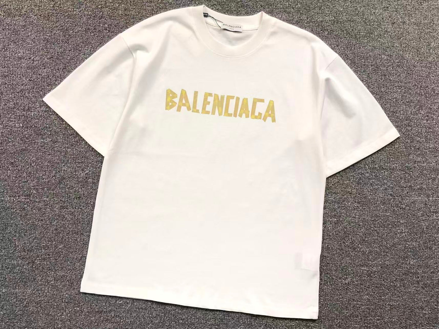 T-SHIRT BALENCIAGA