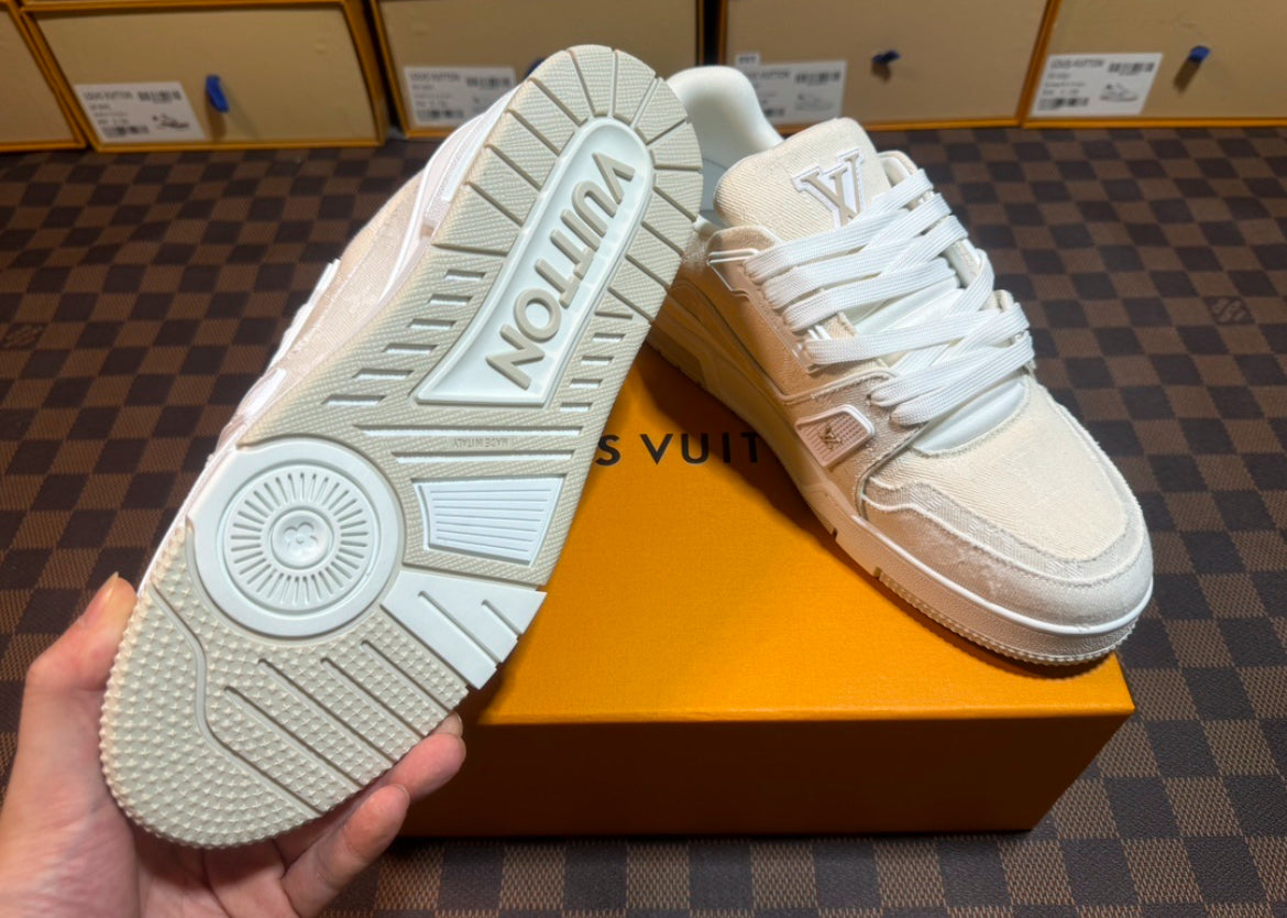 LV TRAINER
