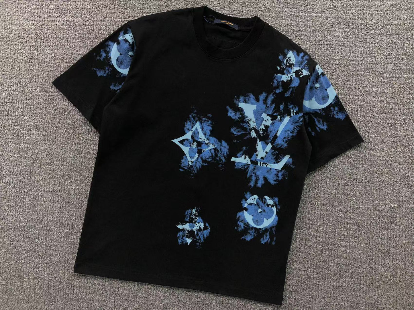 T-SHIRT LV