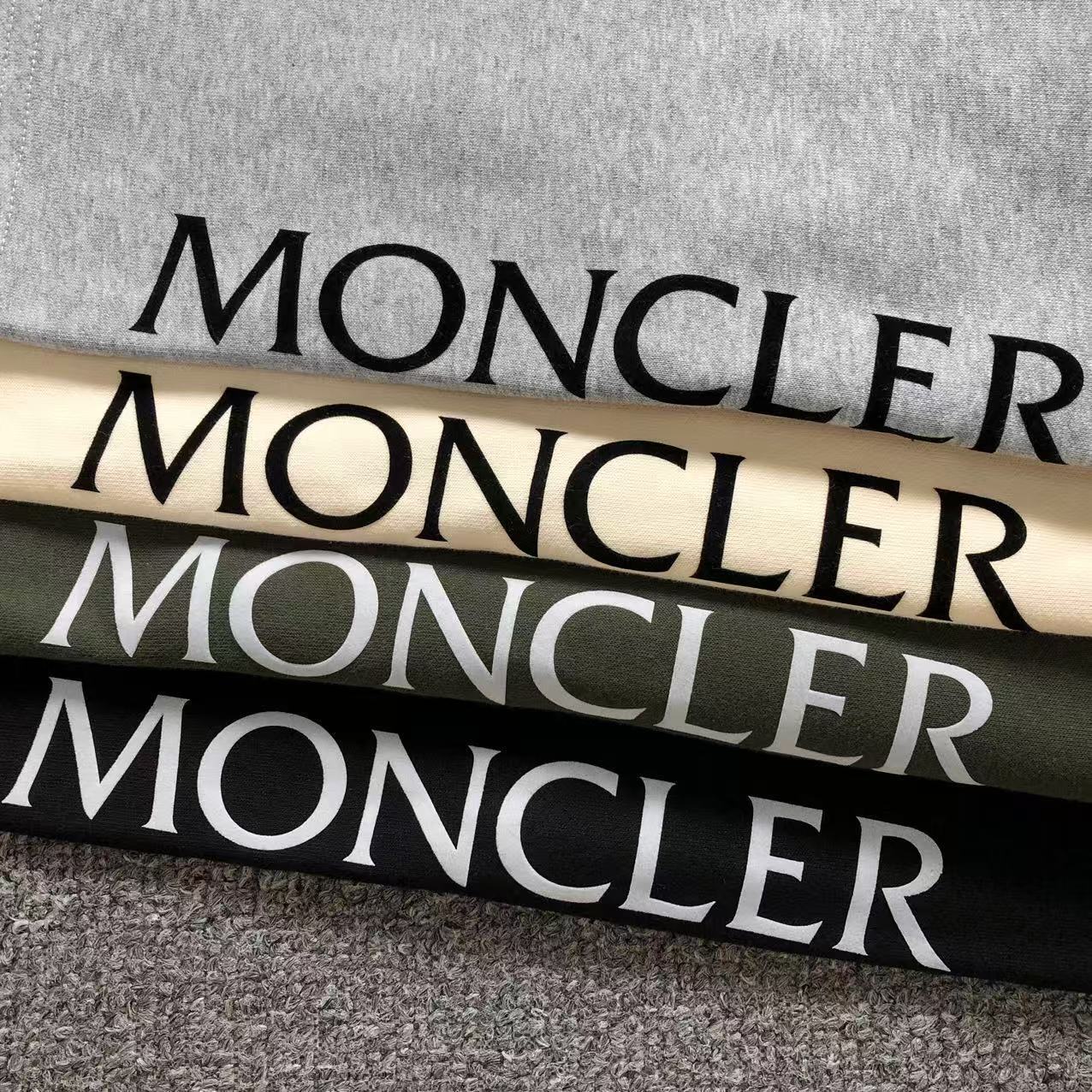 PANTALONCINI MONCLER