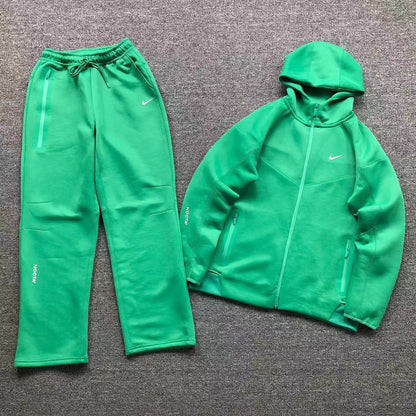 TUTA NIKE TECH FLEECE x NOCTA