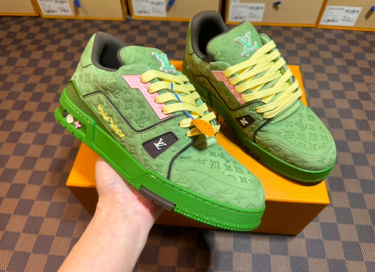 LV TRAINER