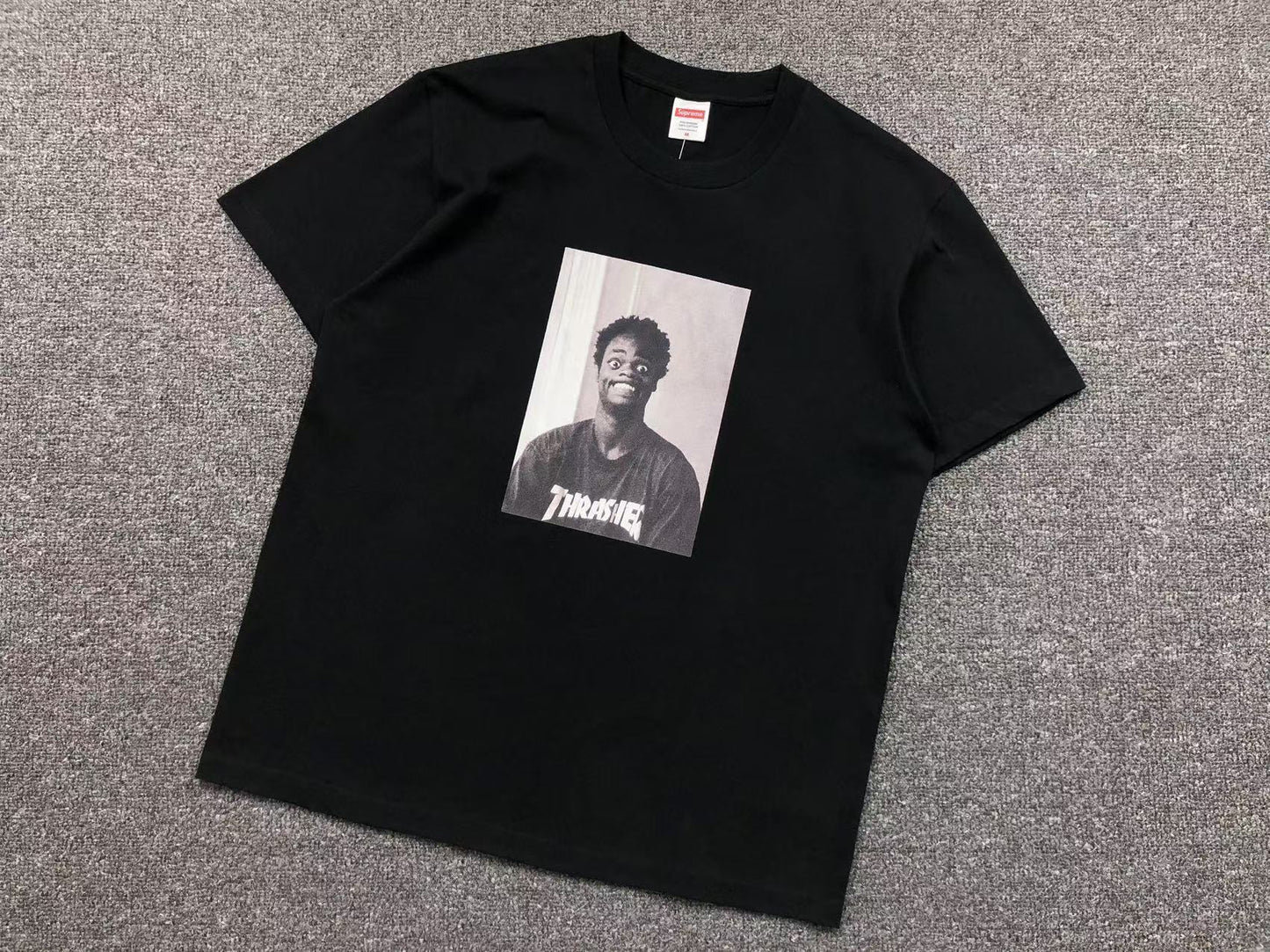 T-SHIRT SUPREME