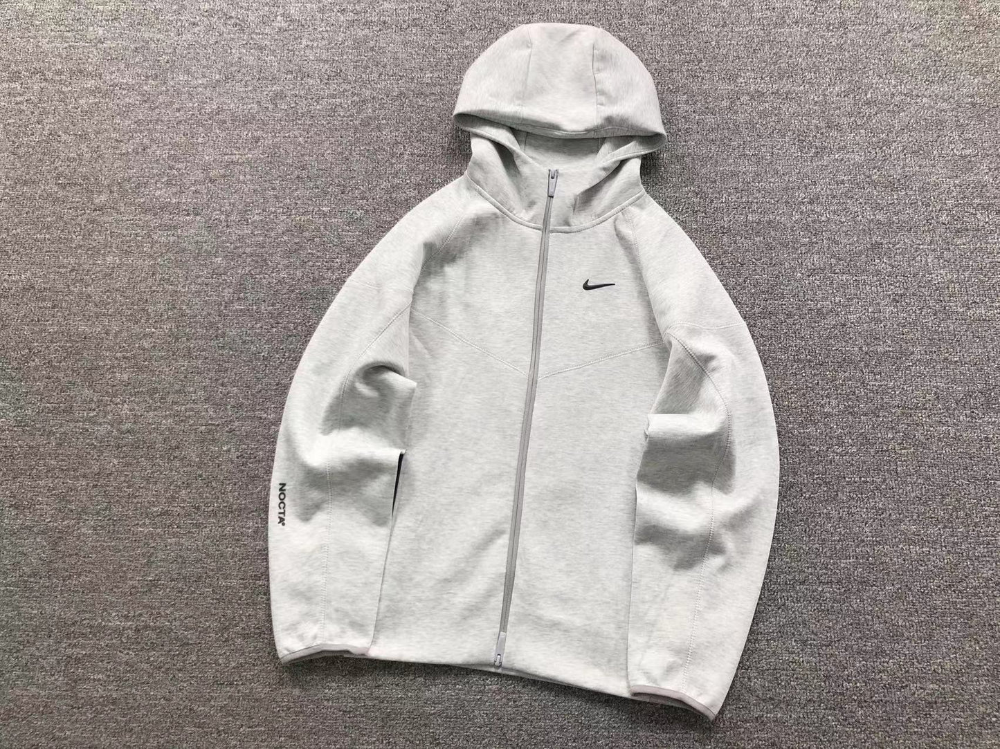 TUTA NIKE TECH FLEECE x NOCTA