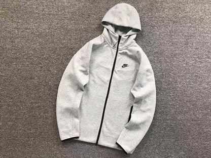 NIKE TECH FLEECE