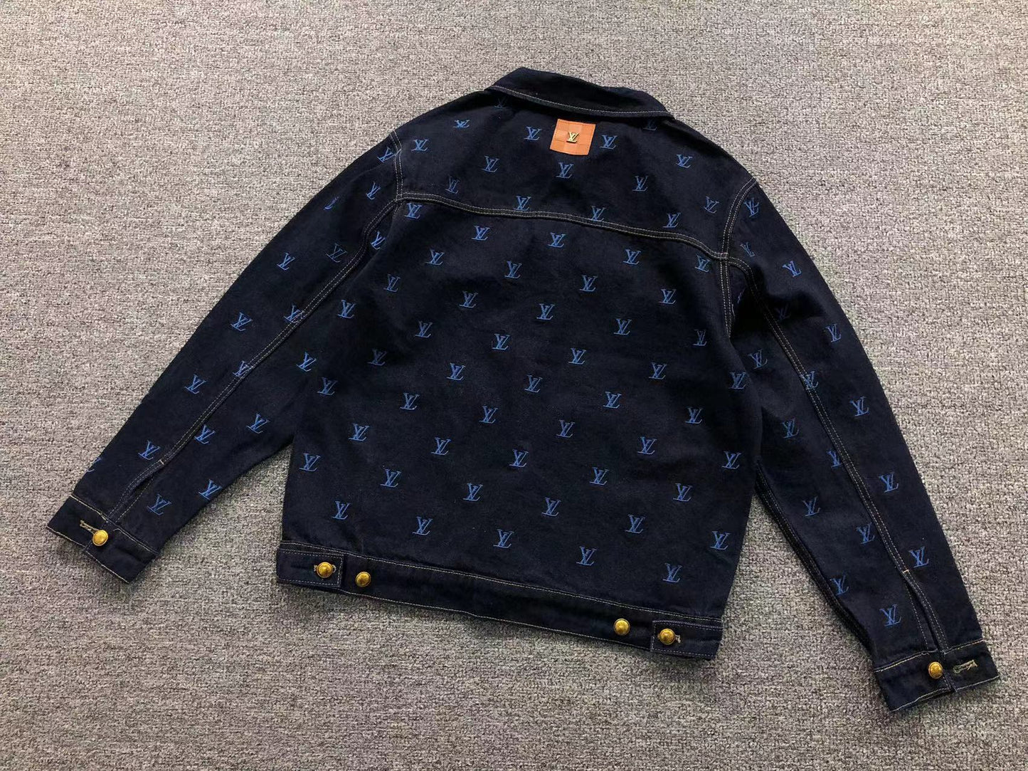 COMPLETO LV