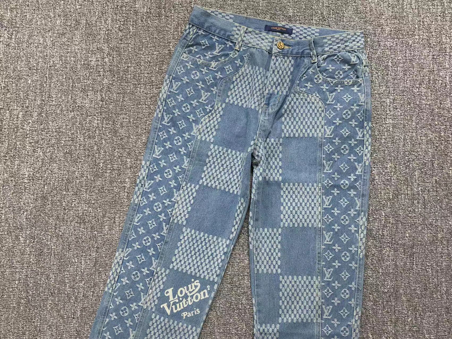 JEANS LV