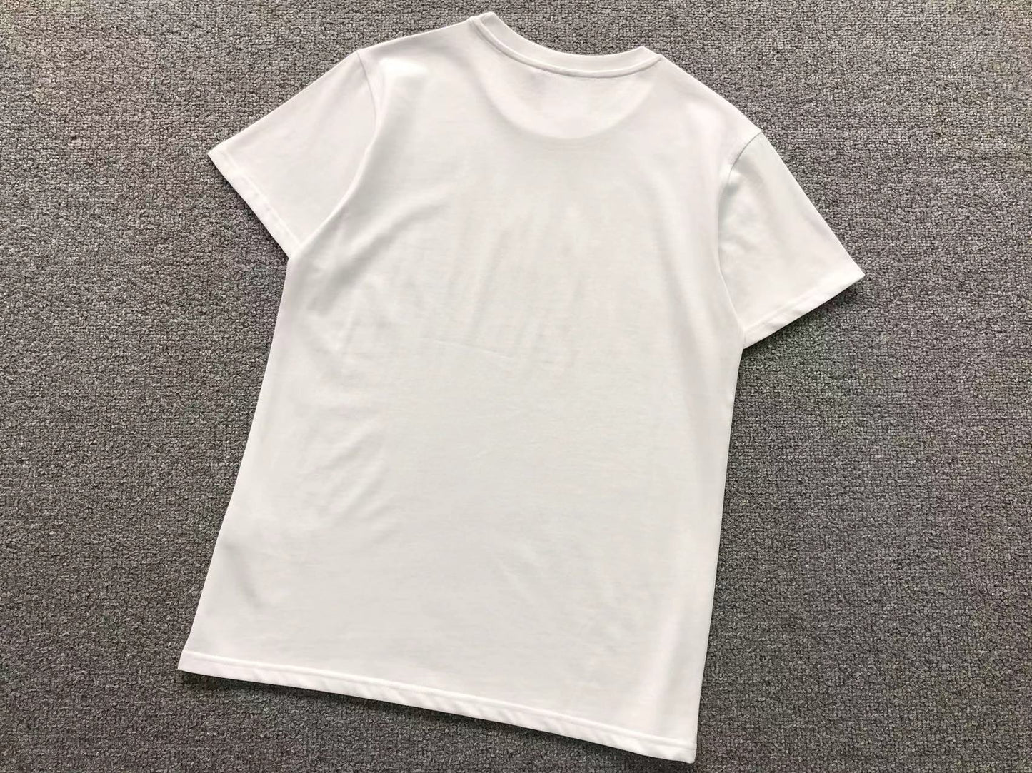 T-SHIRT SYNA WORLD