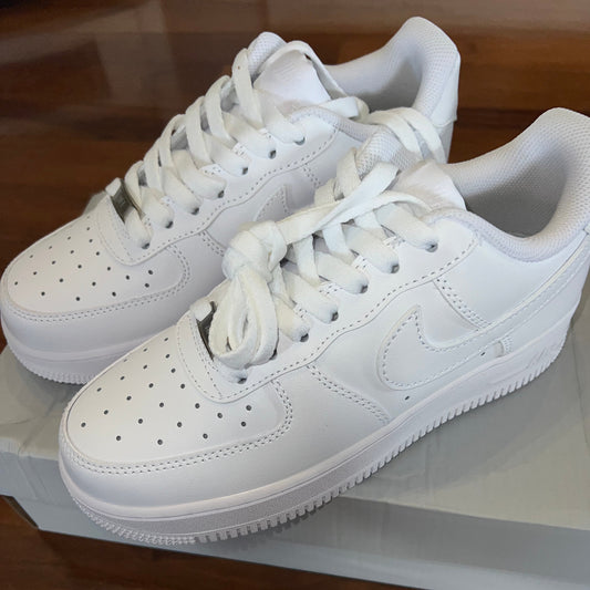 NIKE AIR FORCE 1