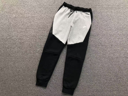TUTA NIKE TECH FLEECE