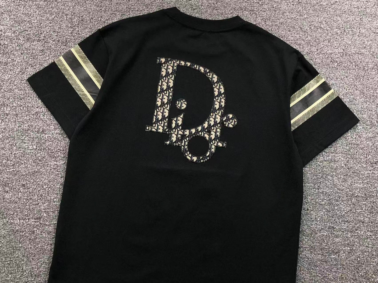 T-SHIRT DIOR