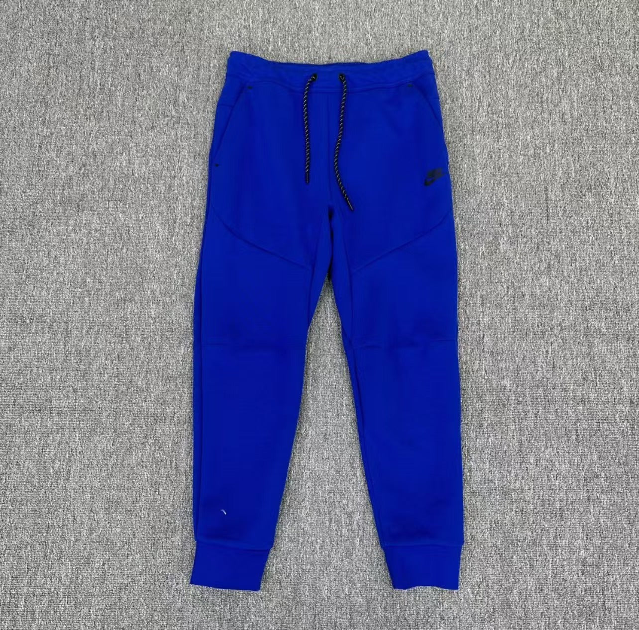 TUTA NIKE TECH FLEECE