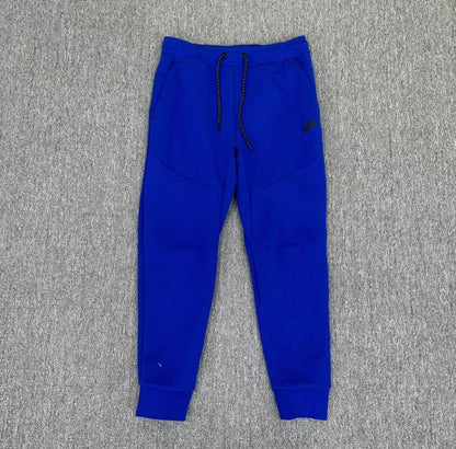 TUTA NIKE TECH FLEECE
