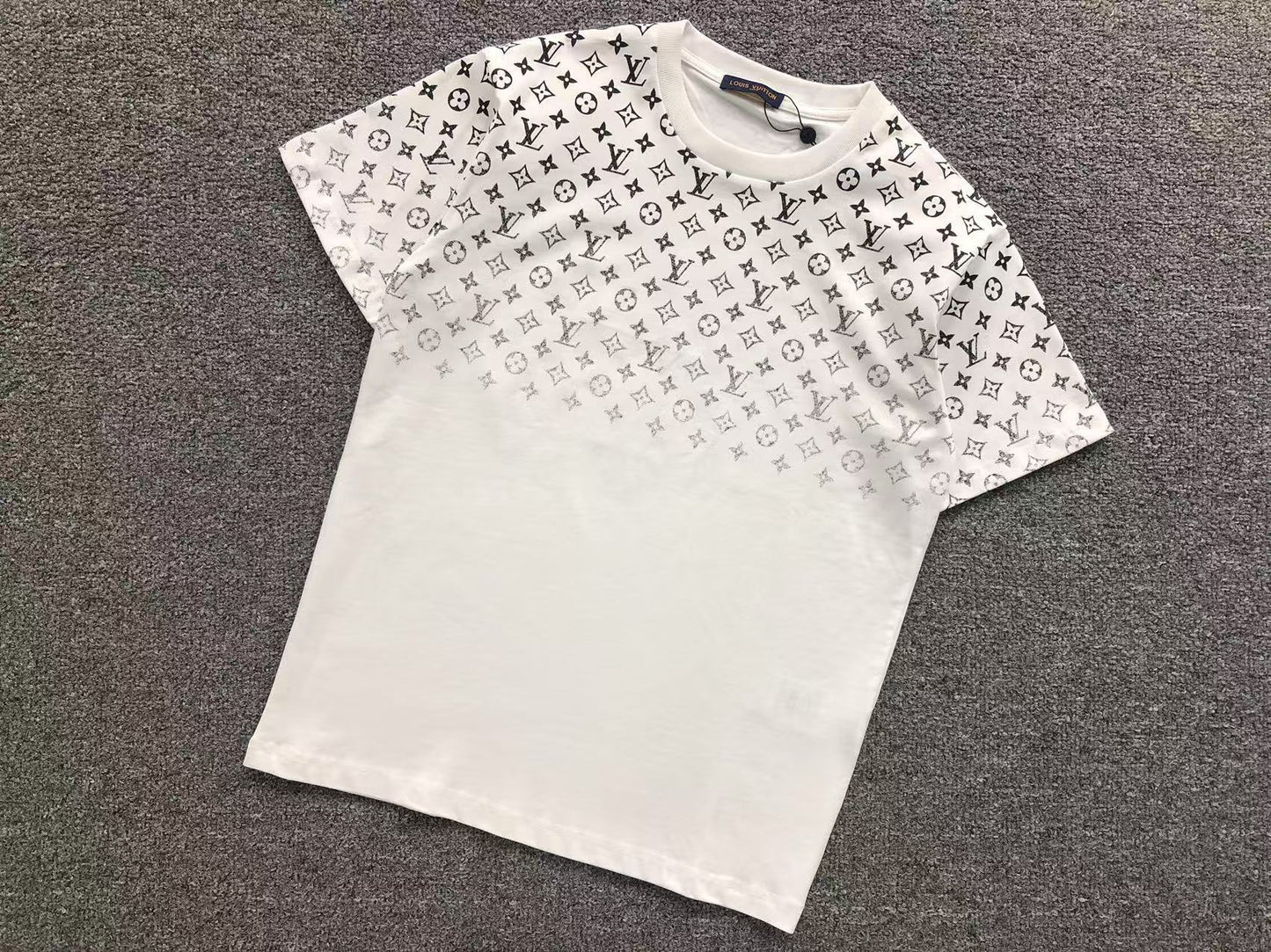 T-SHIRT LV