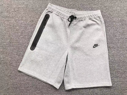 PANTALONCINI NIKE TECH FLEECE