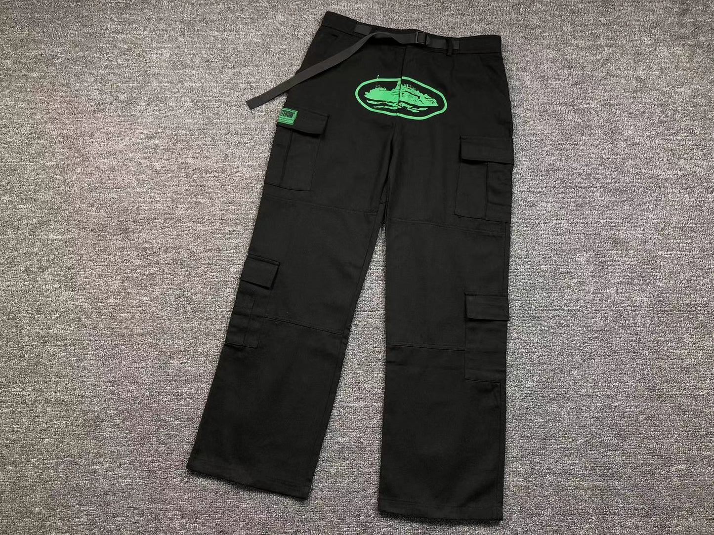 PANTALONI CORTEIZ
