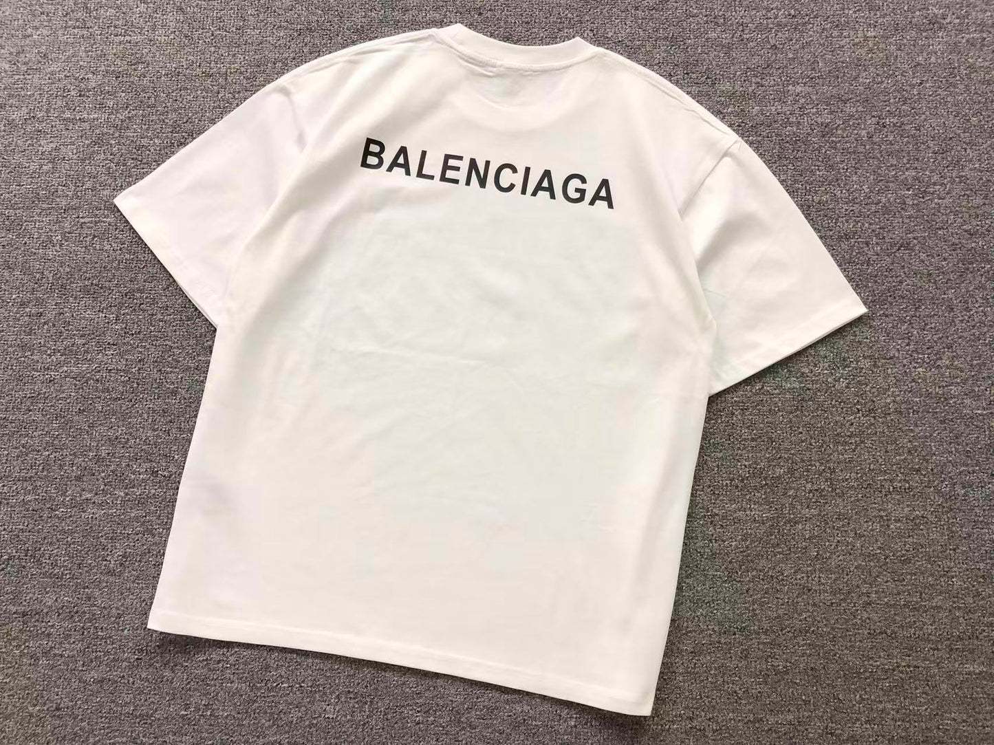 T-SHIRT BALENCIAGA