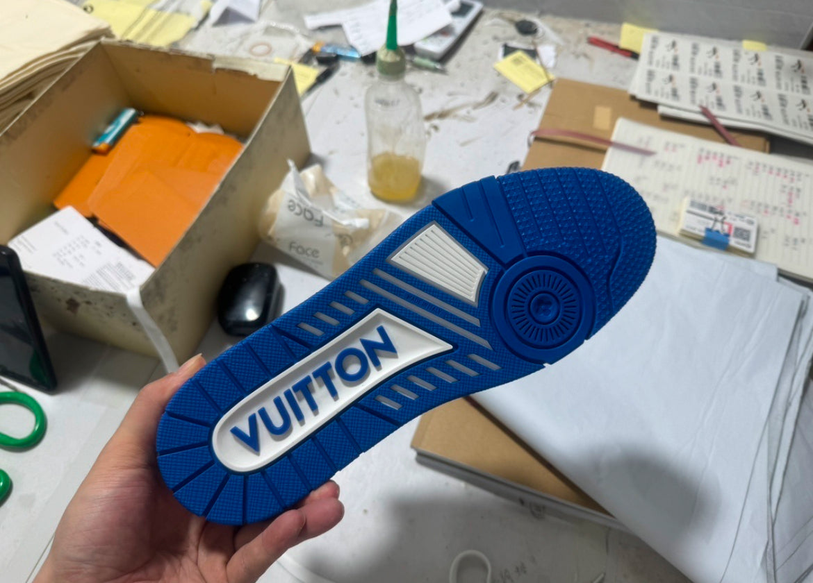 LV TRAINER