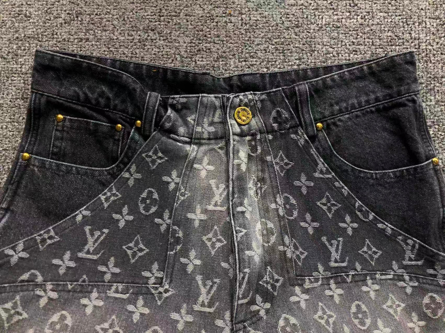 COMPLETO LV