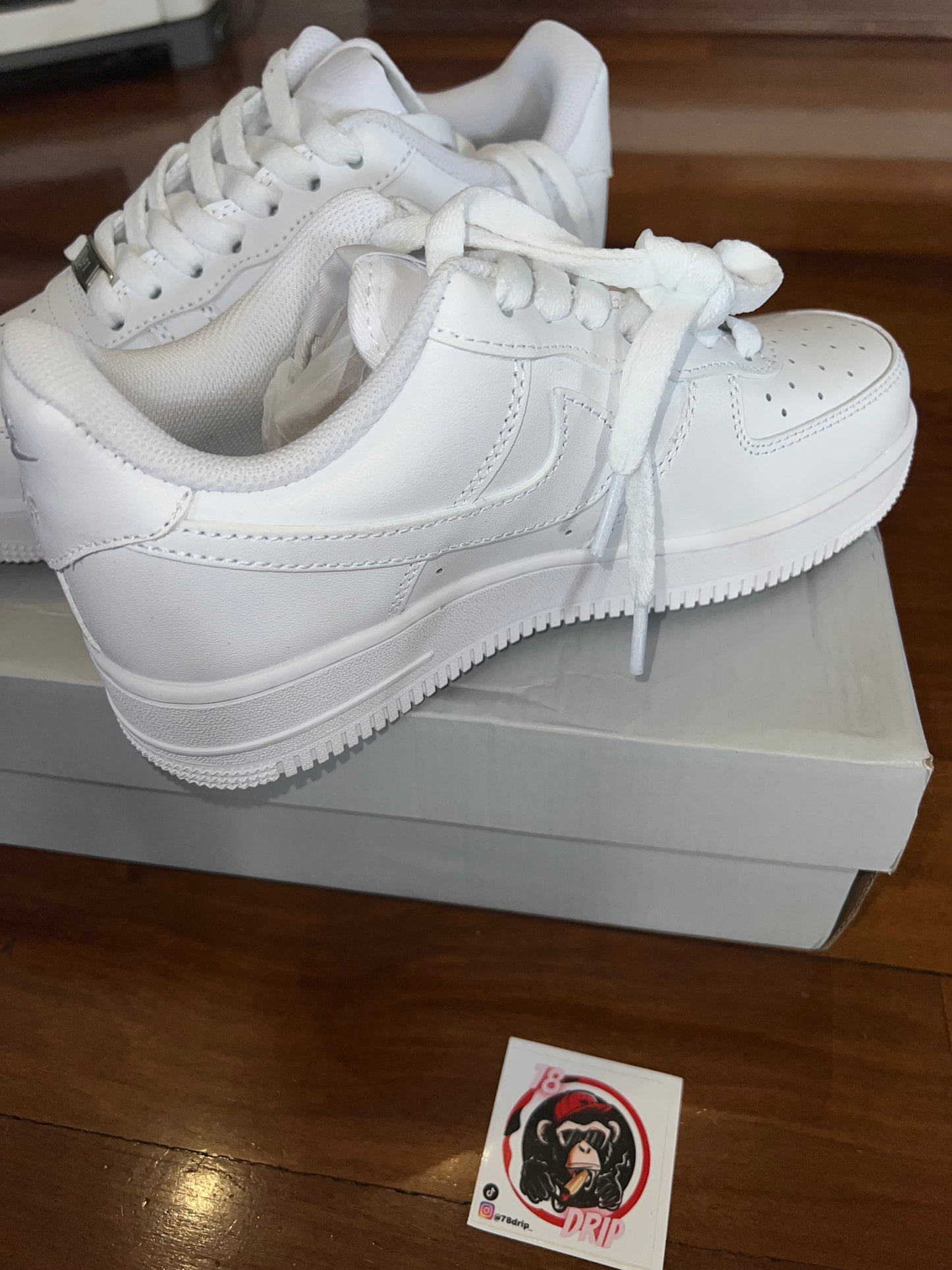 NIKE AIR FORCE 1