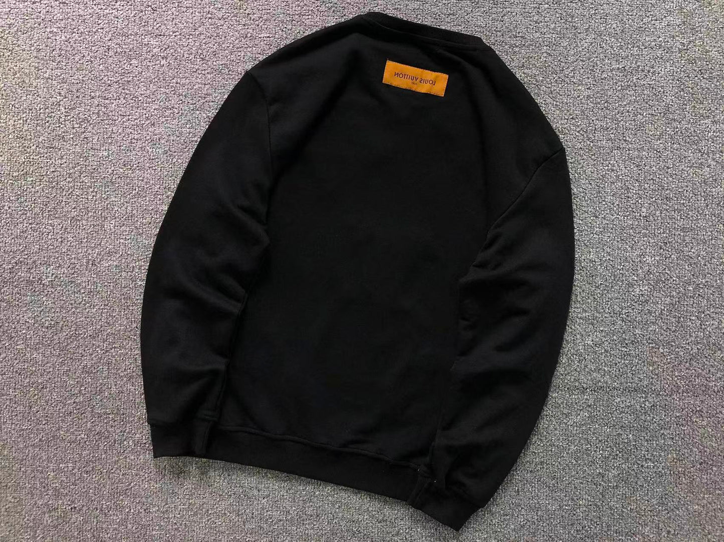 FELPA LV CREWNECK