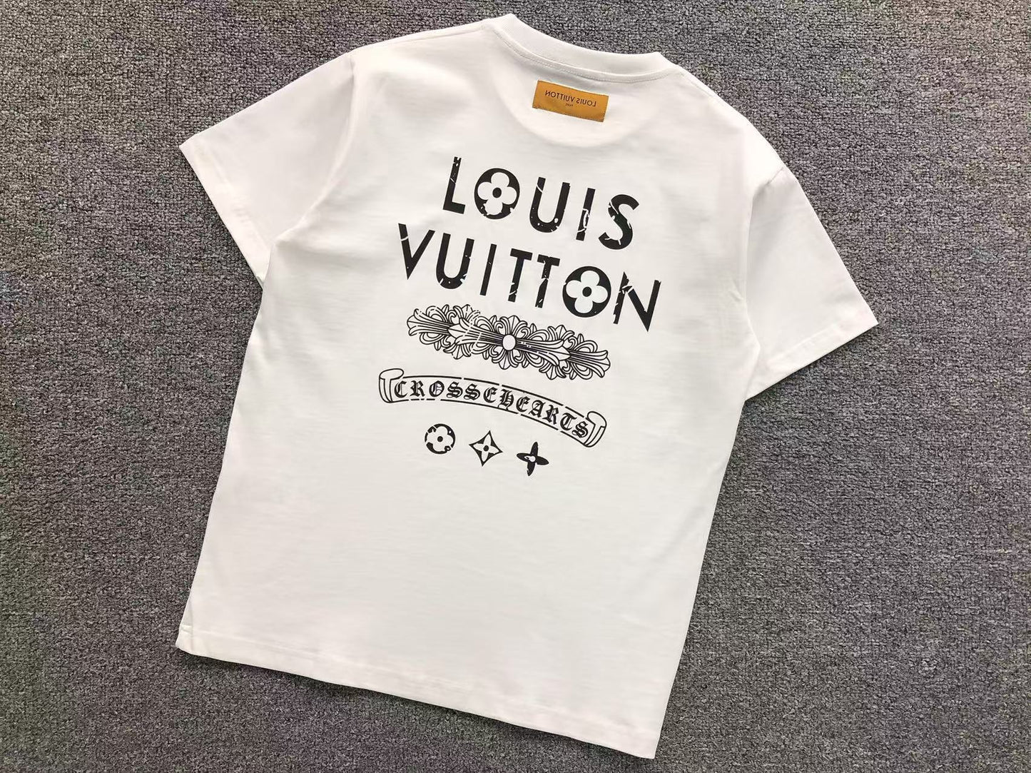 T-SHIRT LV
