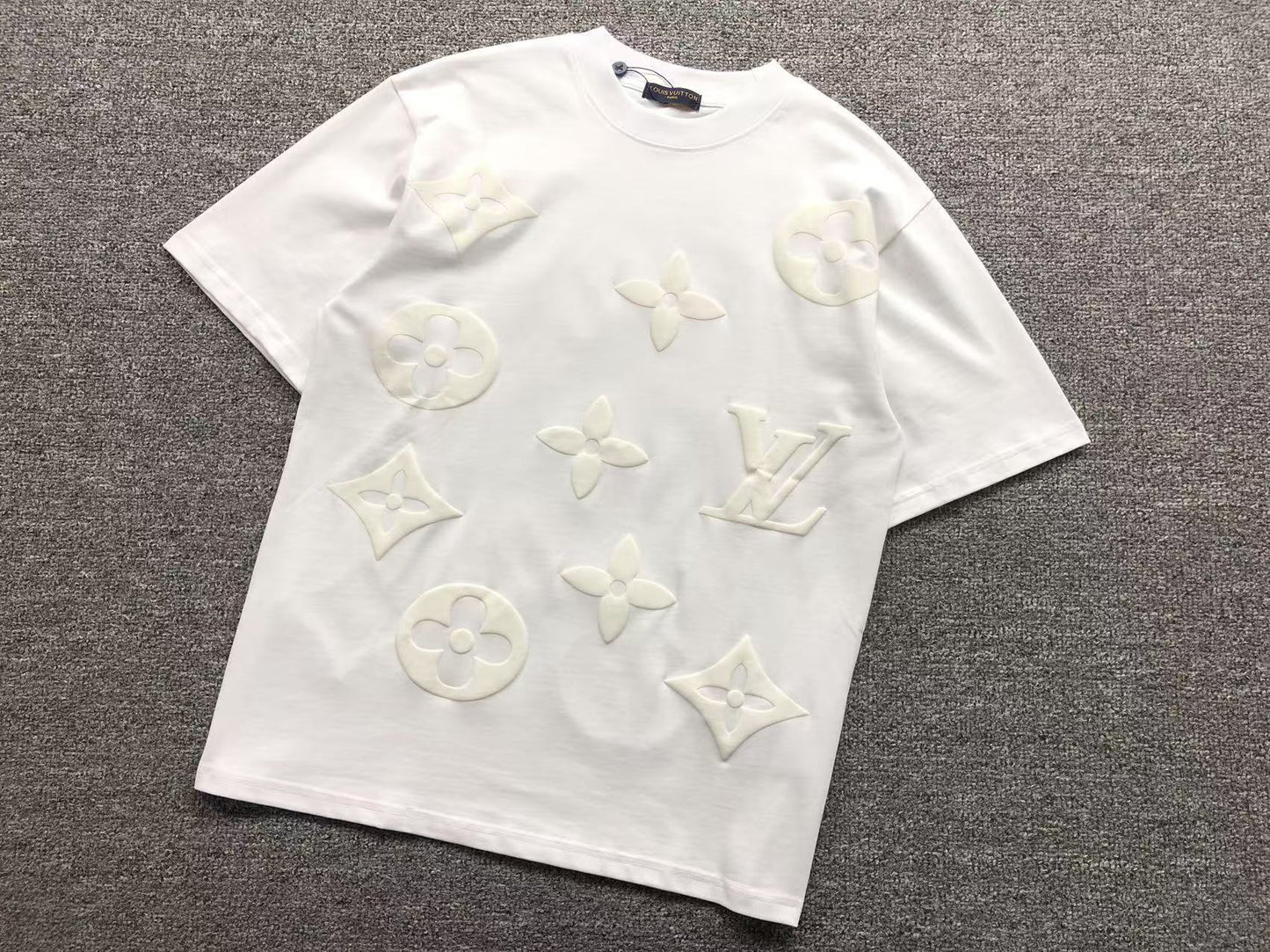 T-SHIRT LV