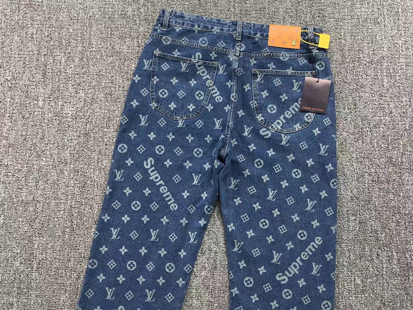 JEANS LV