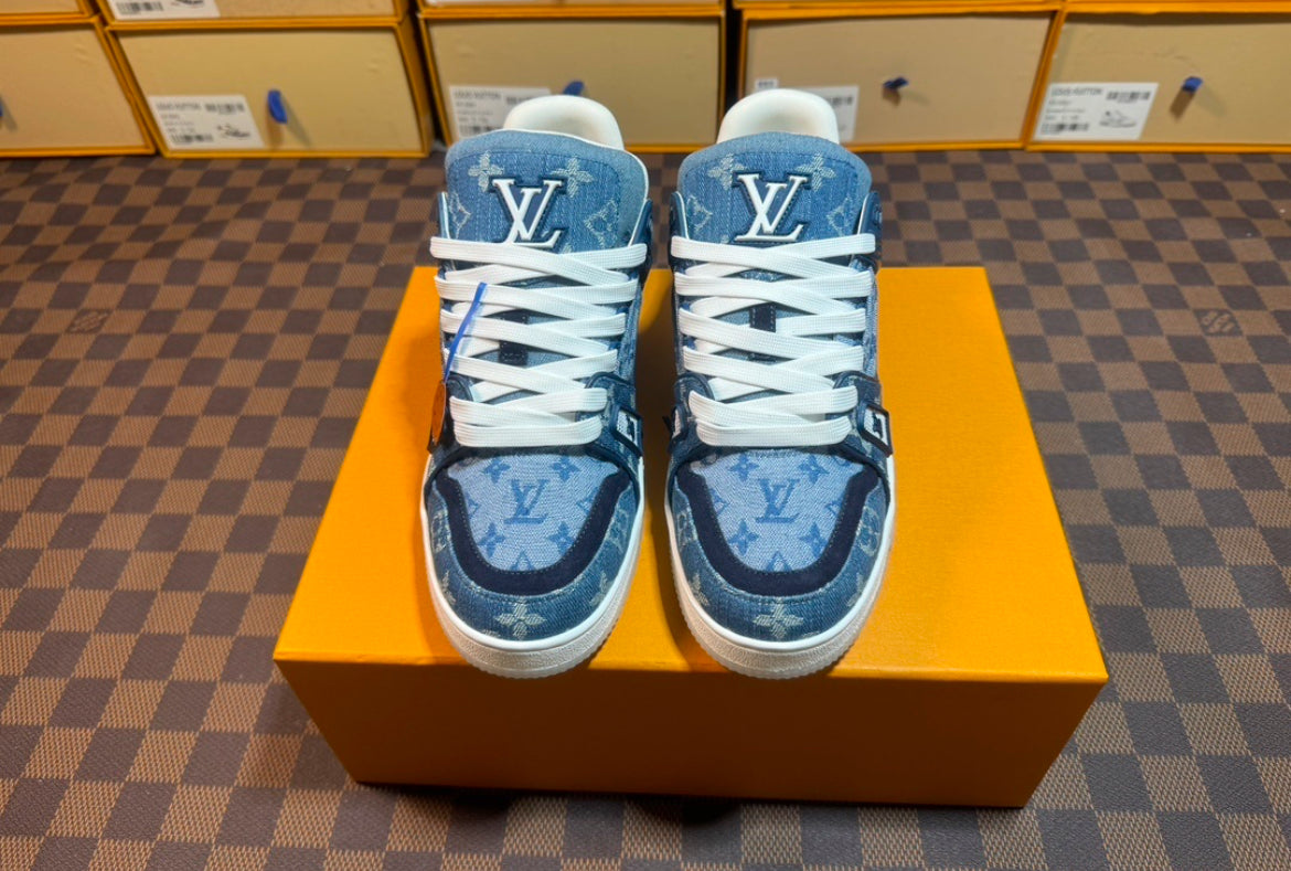 LV TRAINER