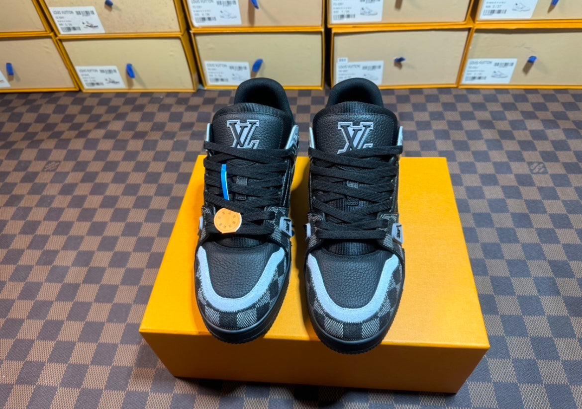 LV TRAINER