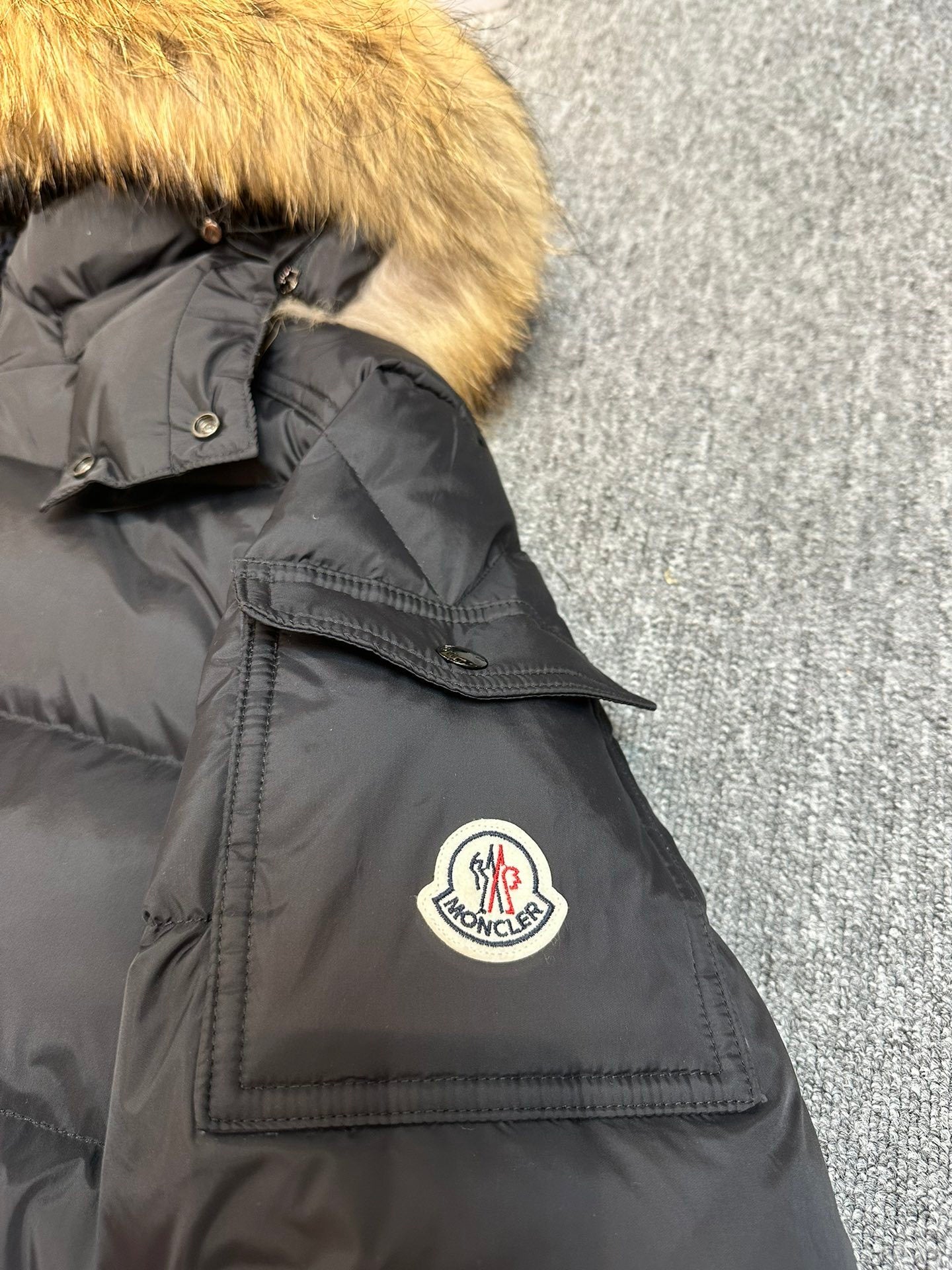 GIACCA MONCLER