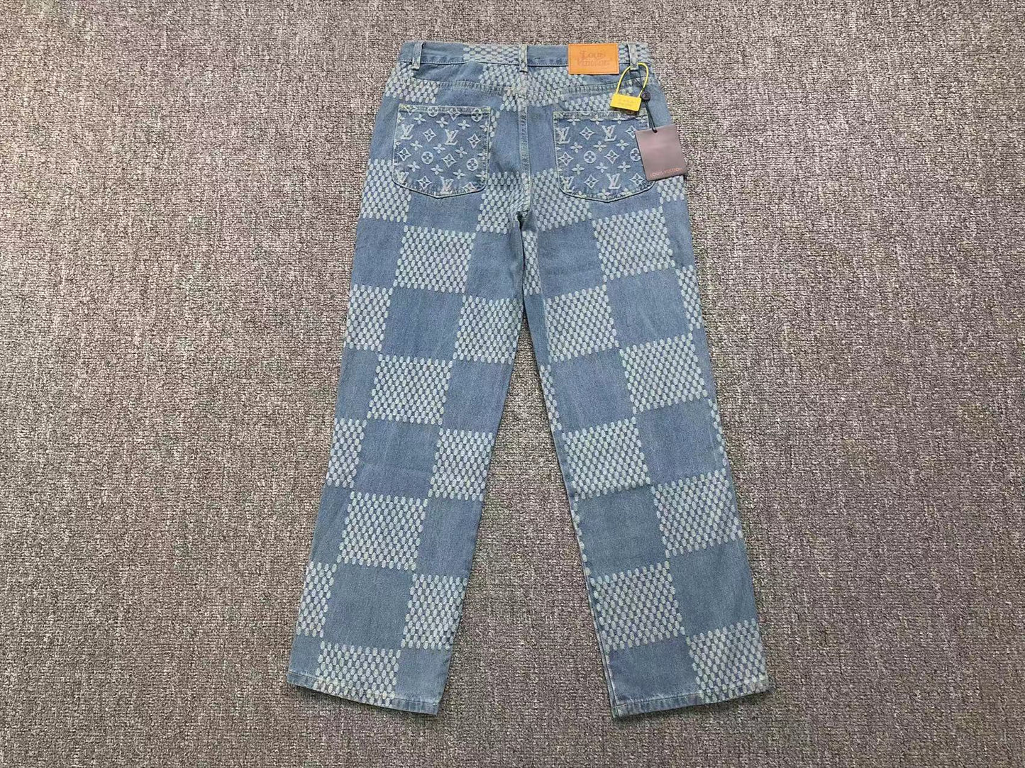 JEANS LV