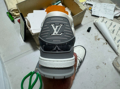 LV TRAINER