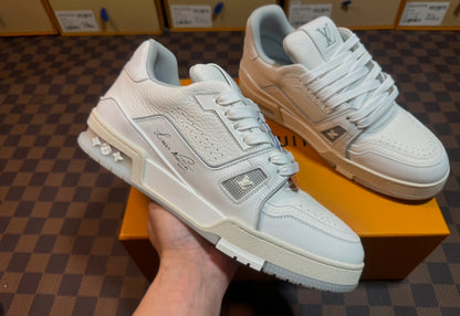 LV TRAINER