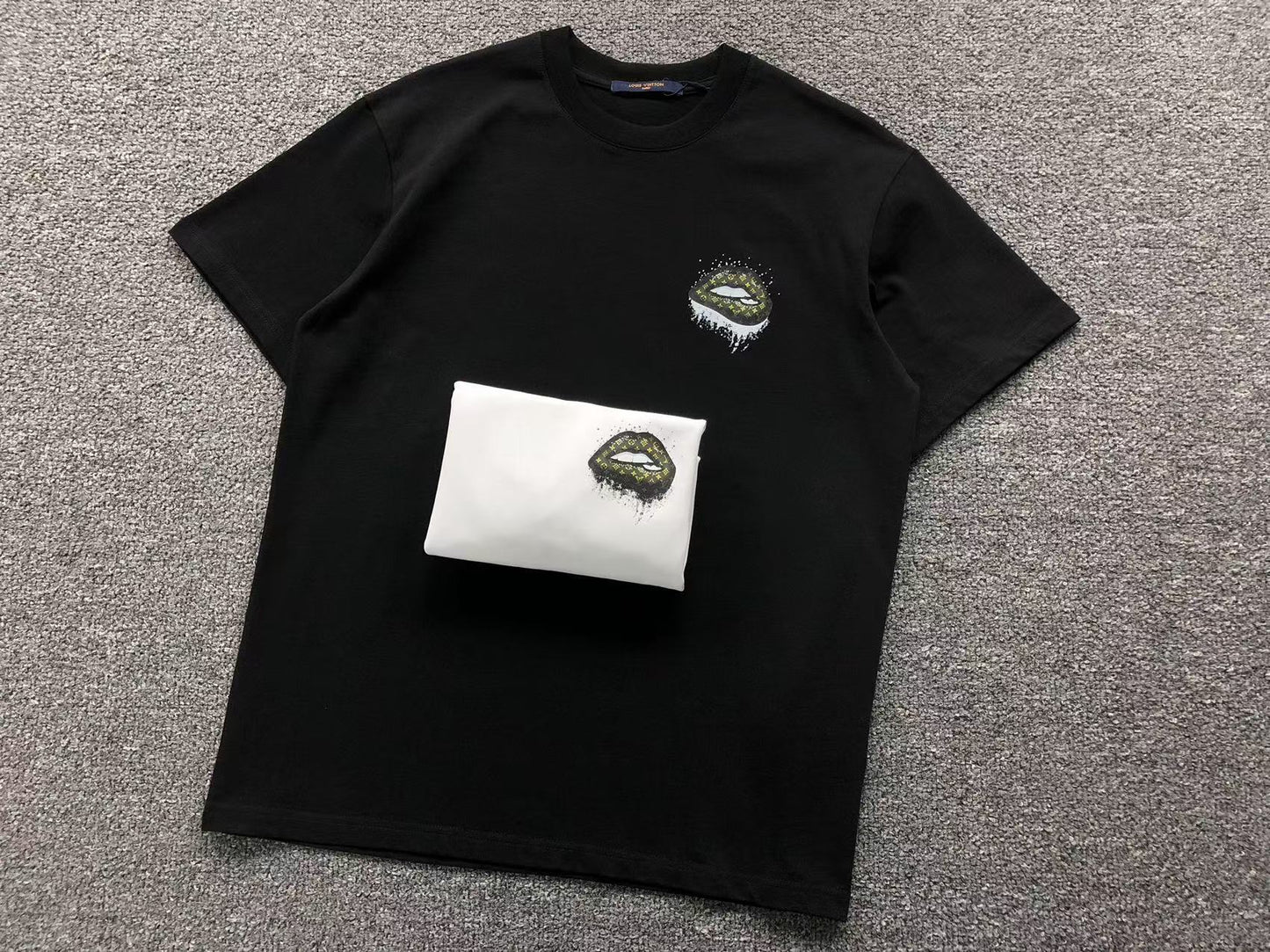 T-SHIRT LV