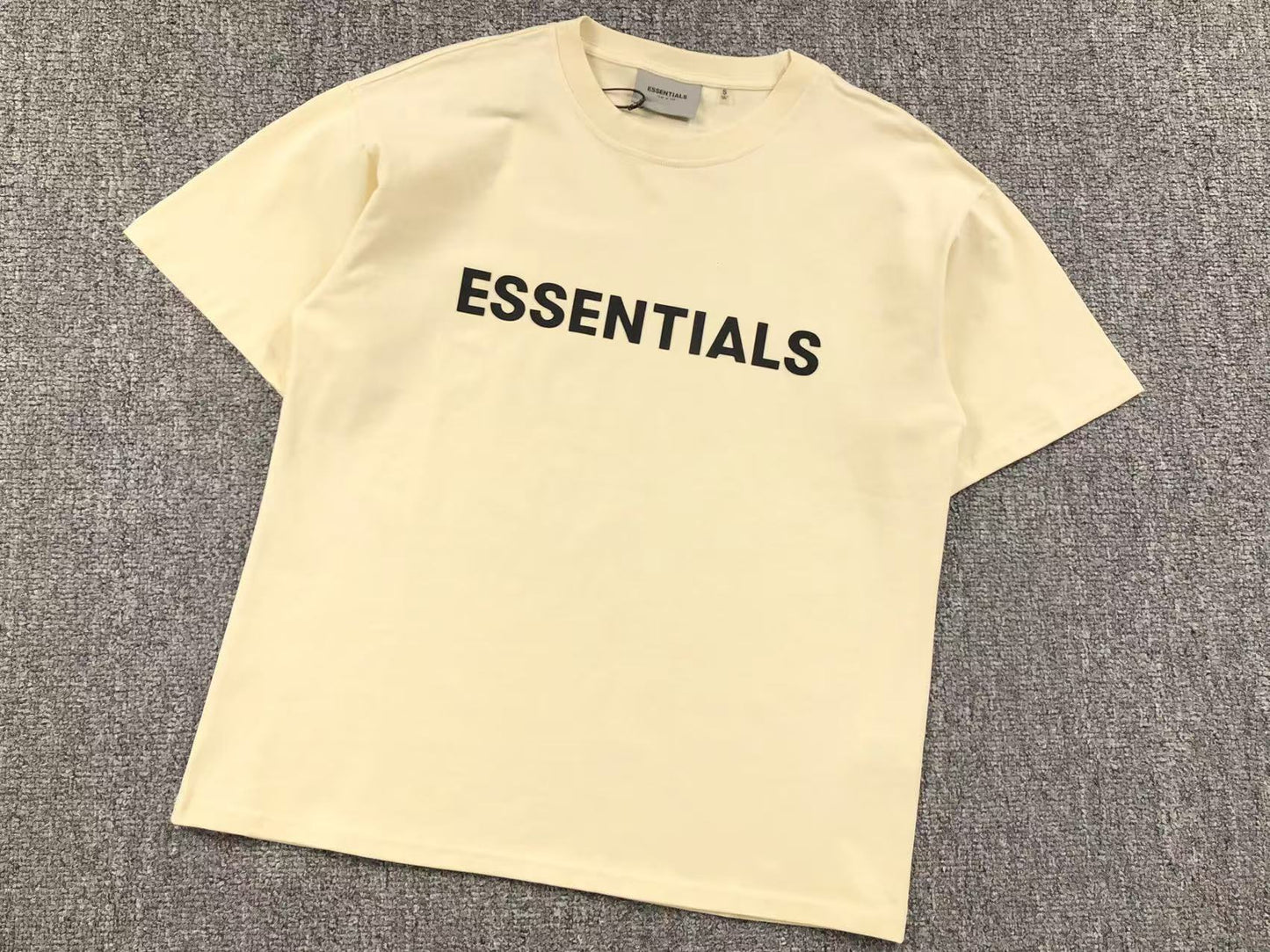 T-SHIRT FEAR OF GOD ESSENTIALS