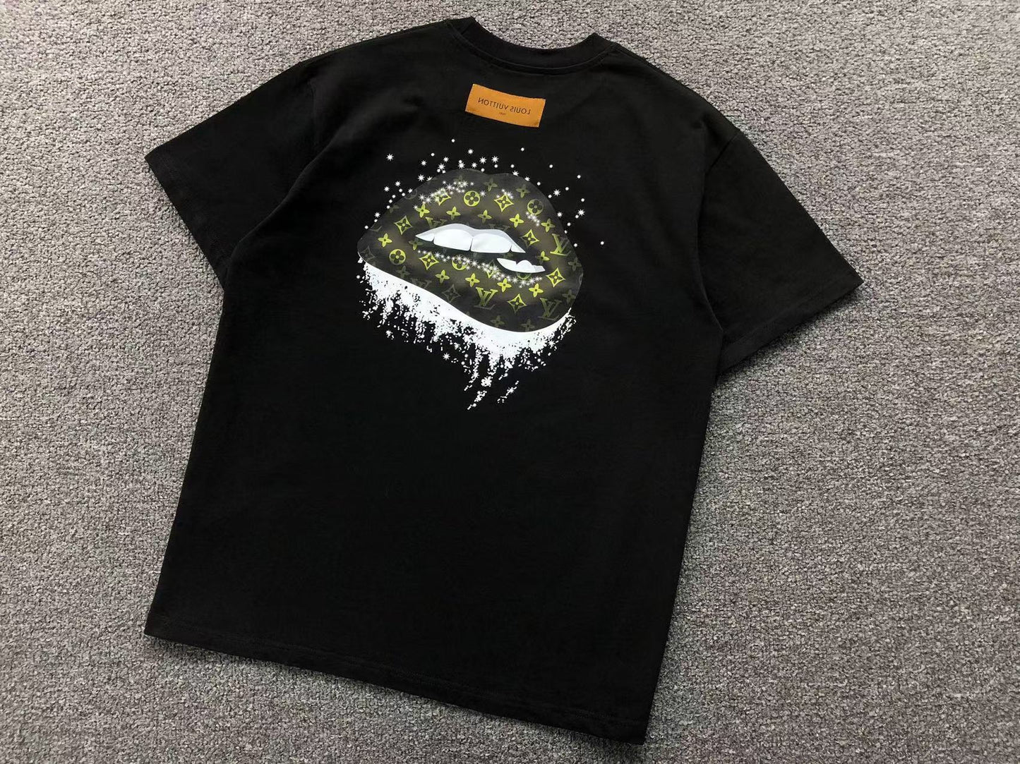 T-SHIRT LV