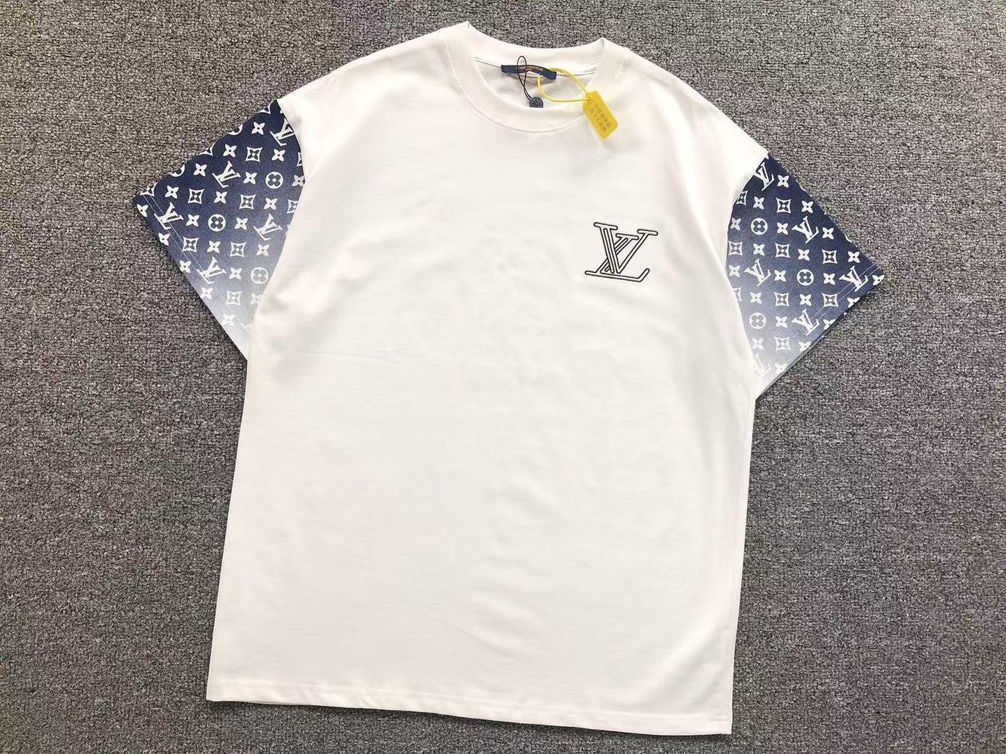 T-SHIRT LV